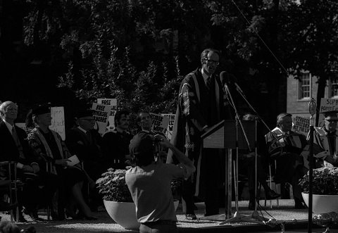 Dr. John Evans’ inauguration as U of T President, in September 1972, was the first time the ceremony had been held outdoors. Photo: Robert Lansdale/ B1998-0033 [ 721214-134 ]
