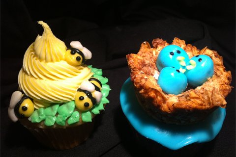 Birds and the Bees Cupcake