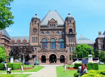 Should this view of Queen's Park be preserved? Photo by Emma Lagunday, http://www.flickr.com/photos/httpwwwflickrcomphotos_emma