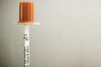 Image of a syringe.