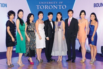 Daisy Ho (fourth from right) and Porcia Leung (fourth from left), president of the U of T Alumni Association in Hong Kong, pose with other members of the gala organizing committee. Photo by Oscar Yu