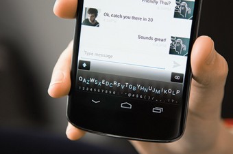 Photo of Minuum keyboard on a smart phone.